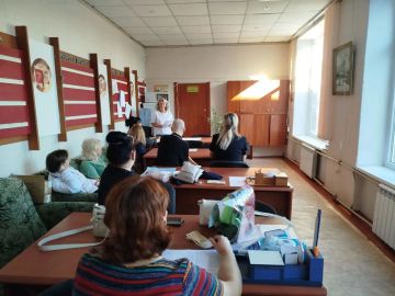Спикер Татьяна Бурсова провела встречу с жителями на подведомственной территории по адресу: г. Макеевка, ул. Кипренского, 1