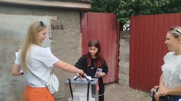 Юная макеевчанка впервые приняла участие в выборах в Государственную Думу