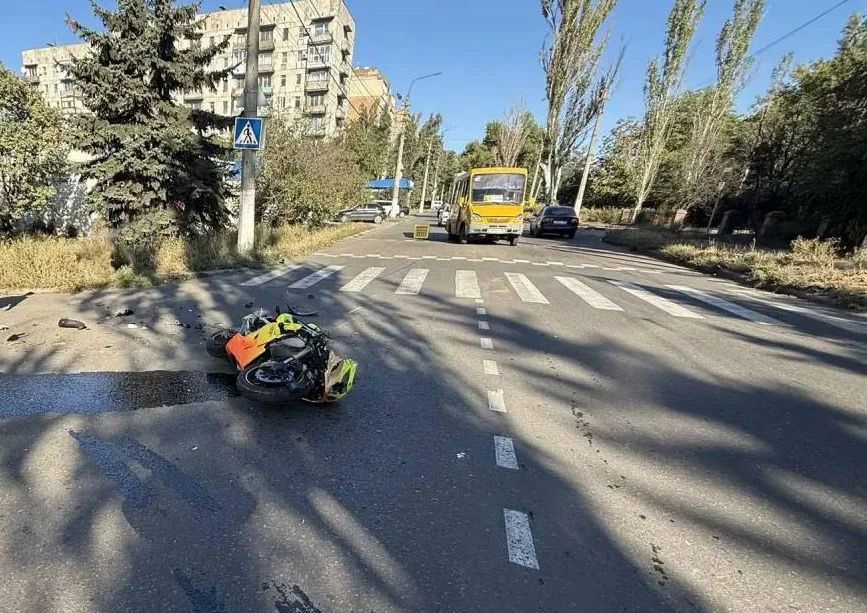 Полицейские проводят проверку по факту ДТП в Макеевке Полицейские проводят проверку по факту ДТП в Макеевке