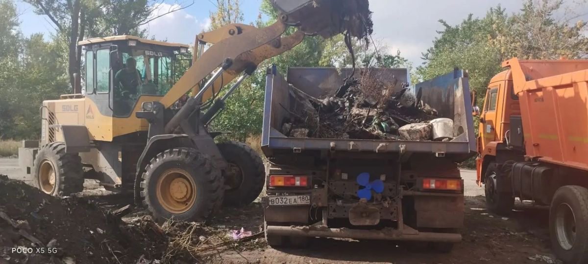 В Горняцком внутригородском районе продолжаются мероприятия по поддержанию чистоты и санитарного порядка на территориях В Горняцком внутригородском районе продолжаются мероприятия по поддержанию чистоты и санитарного порядка на территориях
