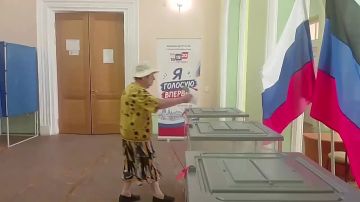Жительница Кировского района отдала свой голос и пожелала всем мирного неба, взаимопонимания и удачи