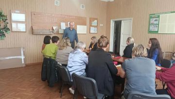 29 сентября руководитель Управы Советского внутригородского района Администрации городского округа Макеевка Сергей Савельев провел встречу с населением в помещении Средней школы № 92 (квартал 57, д. 15)