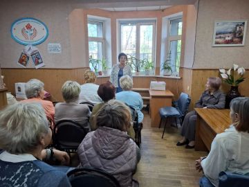 В преддверии Дня пожилого человека посетила Совет женщин Макеевки