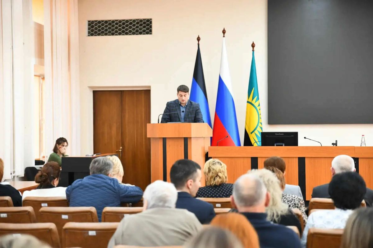 Сегодня провела очередное расширенное аппаратное совещание Сегодня провела очередное расширенное аппаратное совещание