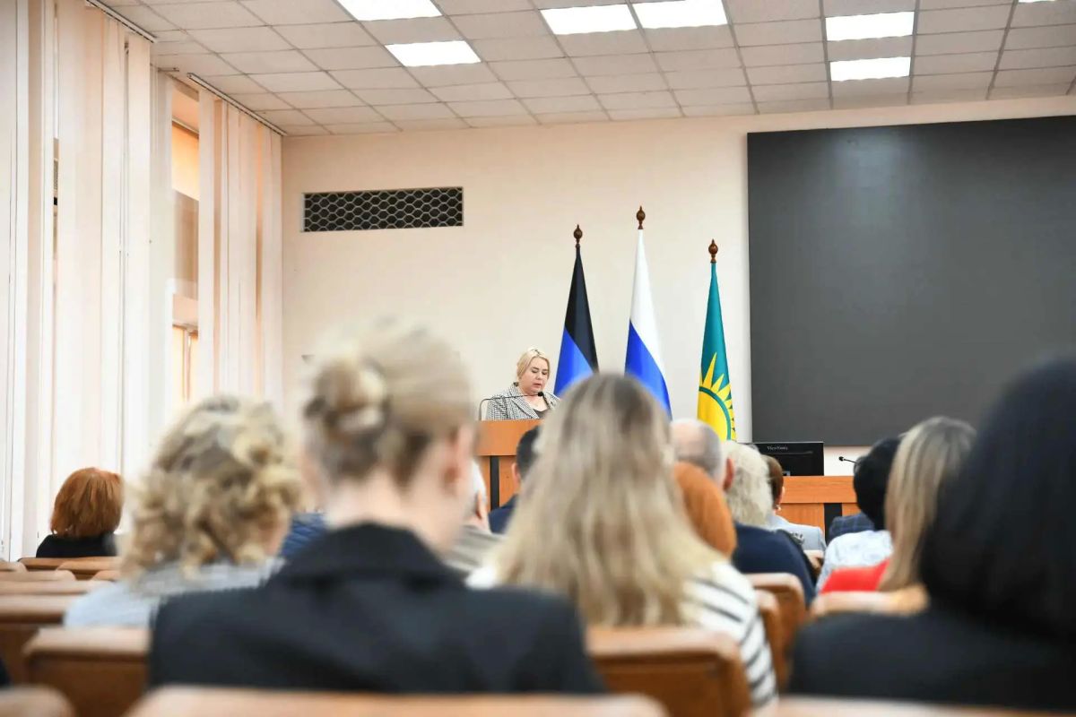 Сегодня провела очередное расширенное аппаратное совещание Сегодня провела очередное расширенное аппаратное совещание