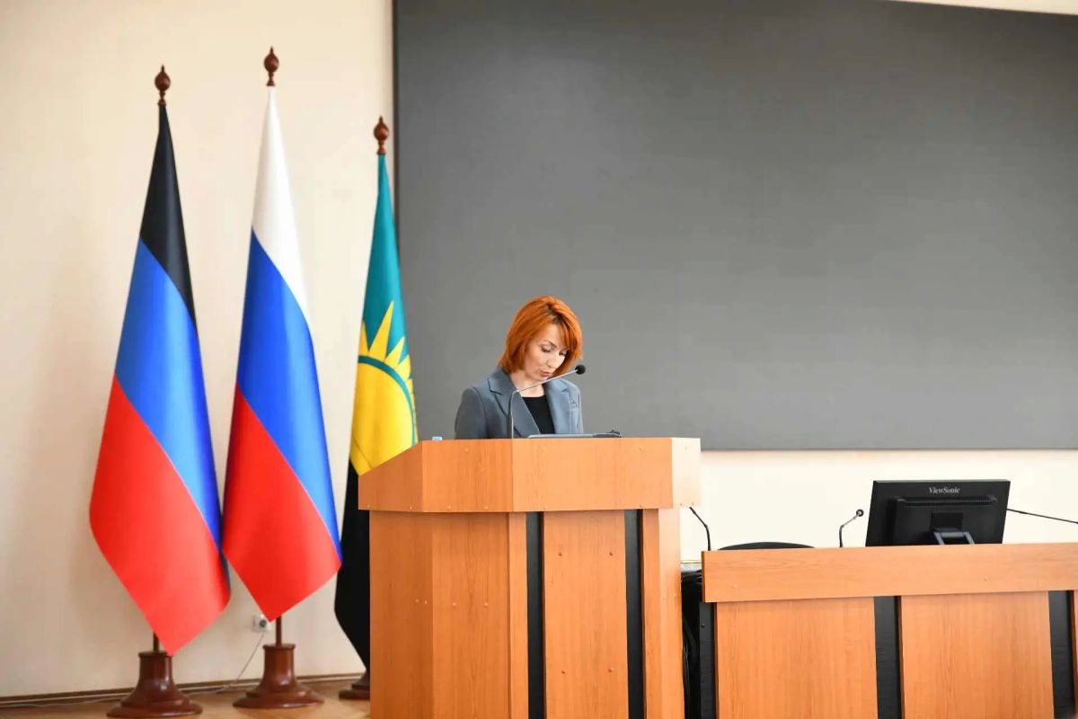 Сегодня провела очередное расширенное аппаратное совещание Сегодня провела очередное расширенное аппаратное совещание