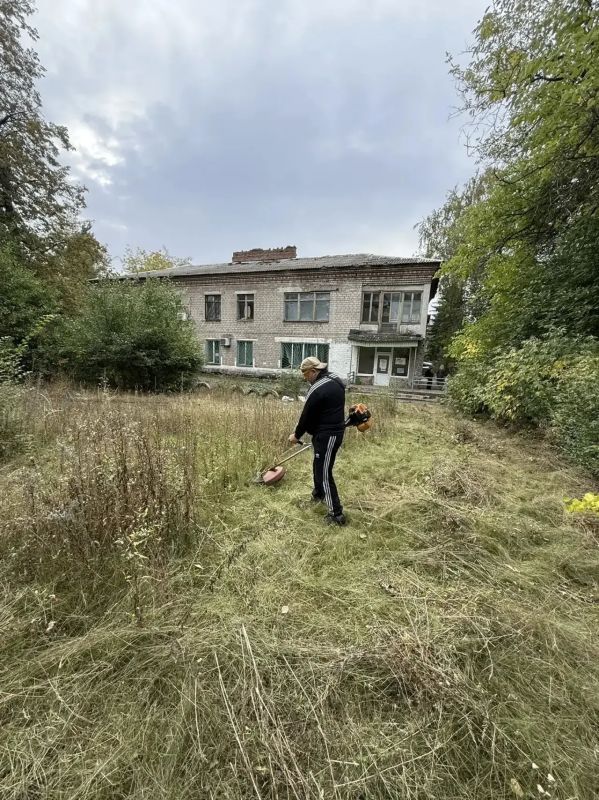 В Центрально-Городском внутригородском районе с целью реализации проекта Единой России «Городская среда» прошла еженедельная акция «Чистый четверг» В Центрально-Городском внутригородском районе с целью реализации проекта Единой России «Городская среда» прошла еженедельная акция «Чистый четверг»
