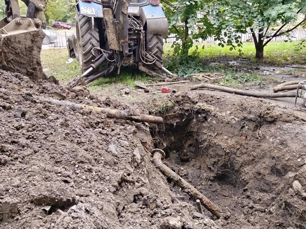 1 октября, совместными силами Филиалом «Макеевское ПУВКХ» ГУП ДНР «Вода Донбасса» и Макеевского филиала НКО «ЕДИНЫЙ РЕГИОНАЛЬНЫЙ ФОНД ПО УПРАВЛЕНИЮ МНОГОКВАРТИРНЫМИ ДОМАМИ НА ТЕРРИТОРИИ ДОНЕЦКОЙ НАРОДНОЙ РЕСПУБЛИКИ»... 1 октября, совместными силами Филиалом «Макеевское ПУВКХ» ГУП ДНР «Вода Донбасса» и Макеевского филиала НКО «ЕДИНЫЙ РЕГИОНАЛЬНЫЙ ФОНД ПО УПРАВЛЕНИЮ МНОГОКВАРТИРНЫМИ ДОМАМИ НА ТЕРРИТОРИИ ДОНЕЦКОЙ НАРОДНОЙ РЕСПУБЛИКИ»...