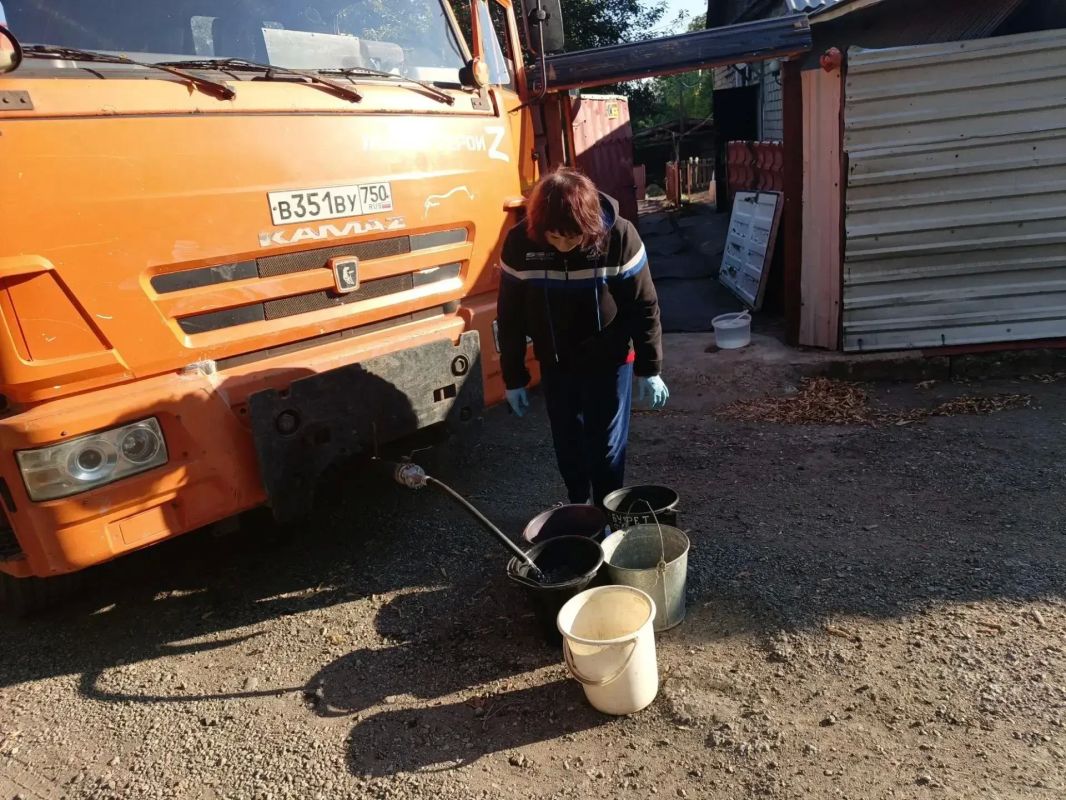 В Кировском внутригородском районе осуществляется подвоз воды В Кировском внутригородском районе осуществляется подвоз воды