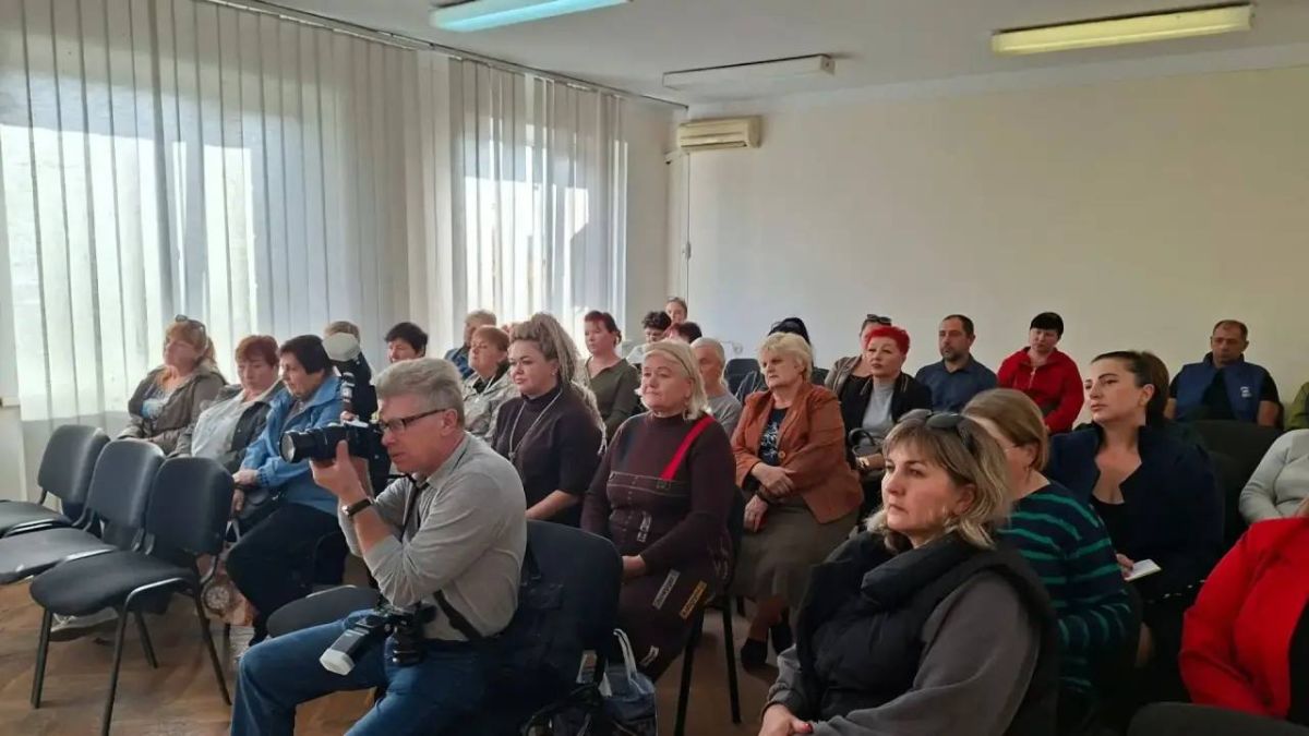 13 октября, в Управе Горняцкого внутригородского района Администрации городского округа Макеевка Донецкой Народной Республики прошло мероприятие с целью реализации проекта "Управдом" 13 октября, в Управе Горняцкого внутригородского района Администрации городского округа Макеевка Донецкой Народной Республики прошло мероприятие с целью реализации проекта "Управдом"