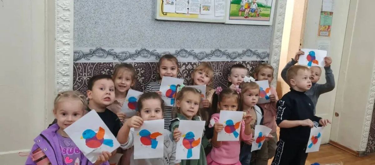 В Детской школе искусств № 2 им. А. Ханжонкова открылась выставка «Орнаменты народов России» В Детской школе искусств № 2 им. А. Ханжонкова открылась выставка «Орнаменты народов России»