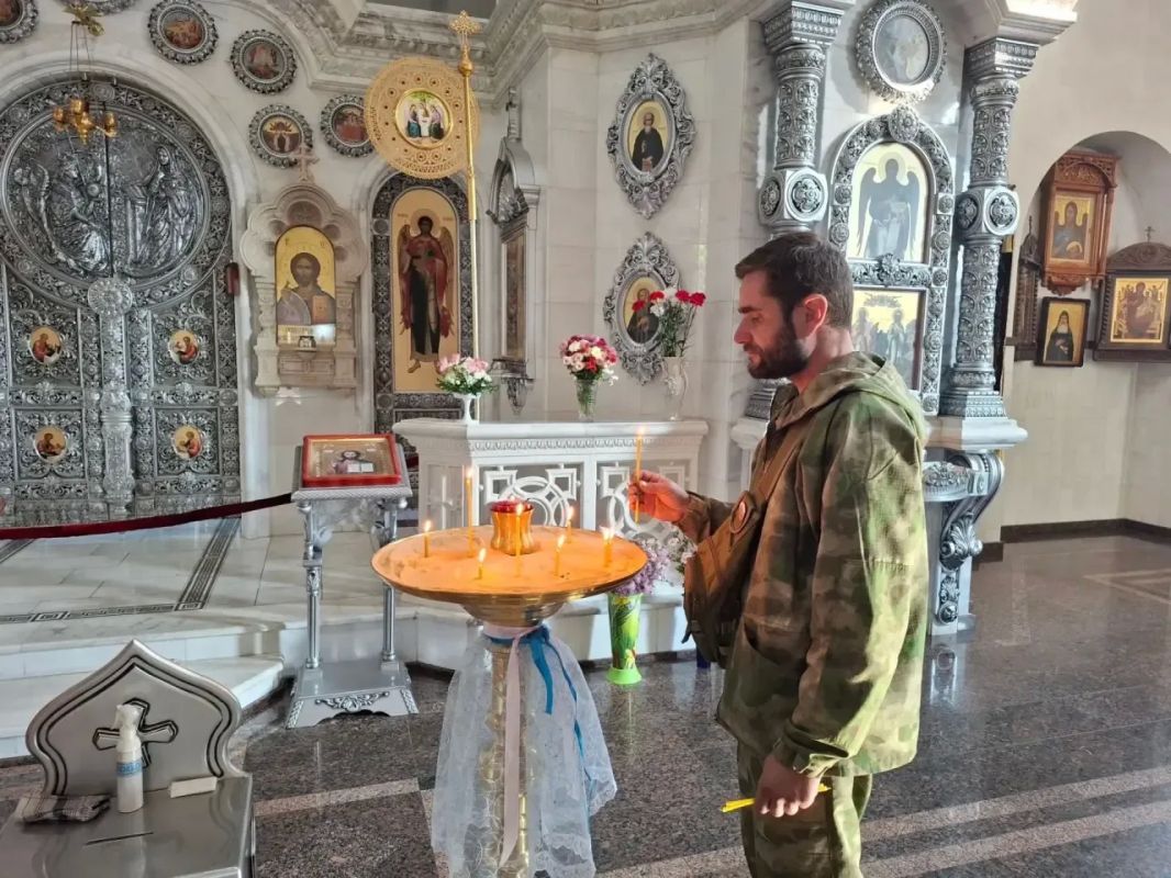 Покров Пресвятой Богородицы: «Платок надень» в Макеевке Покров Пресвятой Богородицы: «Платок надень» в Макеевке