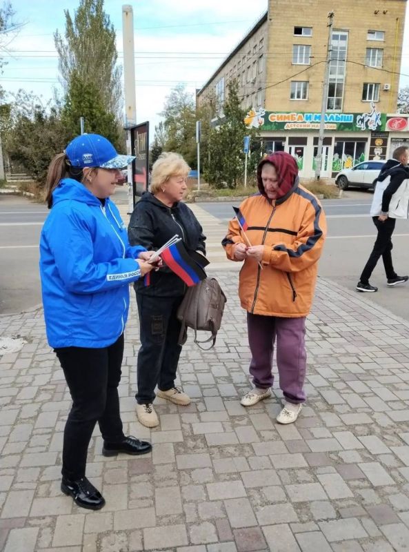 Ежегодно 25 октября в Донецкой Народной Республике отмечают один из самых значимых государственных праздников — День Государственного флага ДНР Ежегодно 25 октября в Донецкой Народной Республике отмечают один из самых значимых государственных праздников — День Государственного флага ДНР