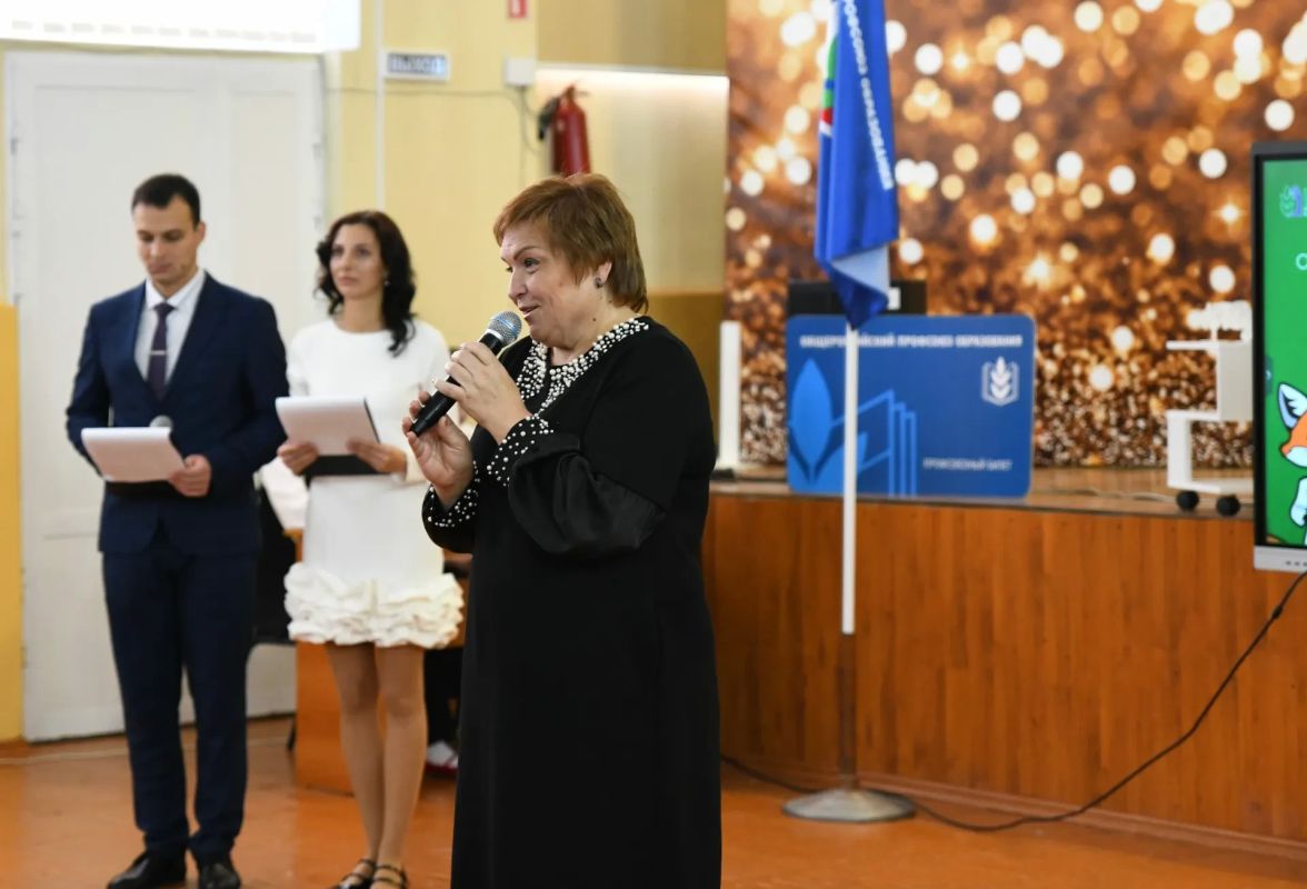 Сегодня в Макеевке прошла октябрьская встреча Советов молодых педагогов «Давайте познакомимся» Сегодня в Макеевке прошла октябрьская встреча Советов молодых педагогов «Давайте познакомимся»